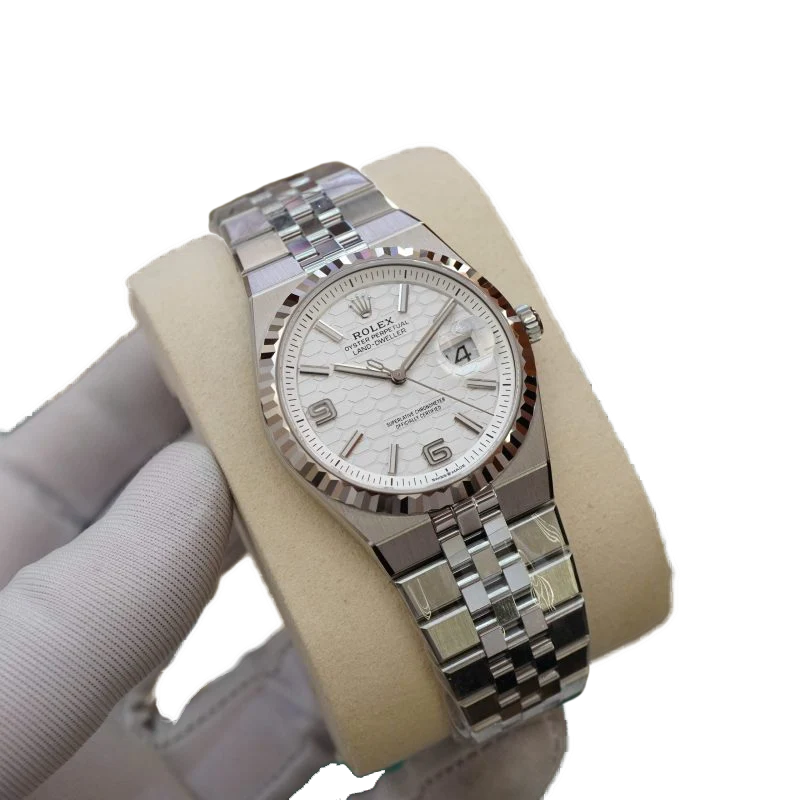 Land-Dweller 36 mm Oystersteel White Gold M127334-0001